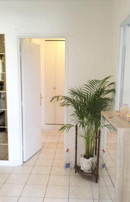 Apartamento Mariana-Basel Maisons-Alfort Exterior foto
